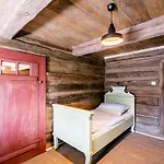 Sovi Ujezd Ferienhaus *